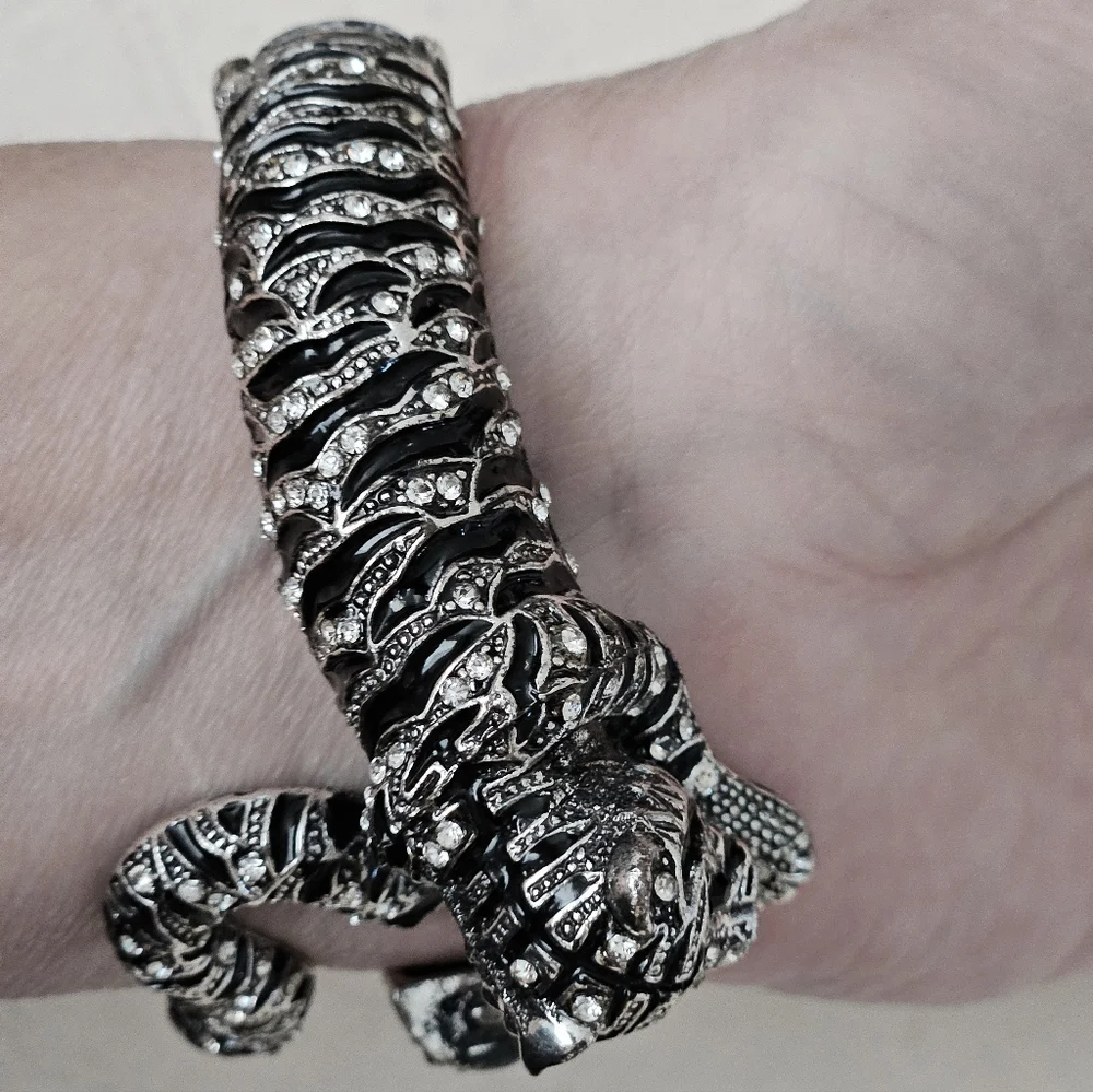 The Unbranded Brand silvertone rhodium